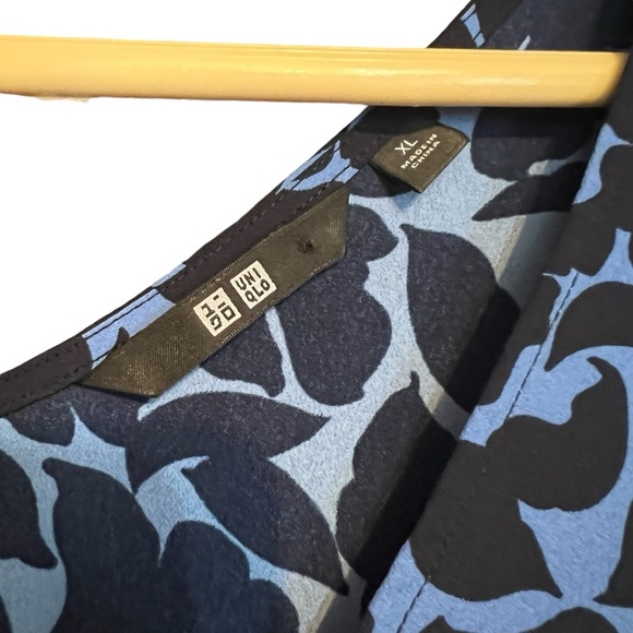 Uniqlo Sleeveless Dress - Picture 3 of 6